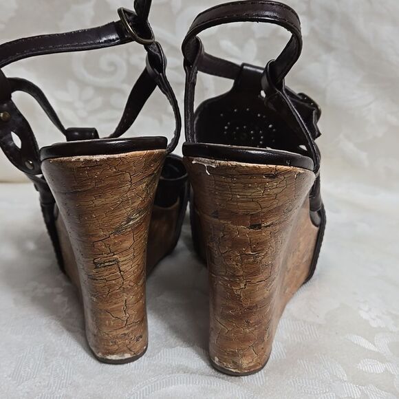 Charlotte Russe Brown Faux Leatger Wedge Sandals - Picture 6 of 7